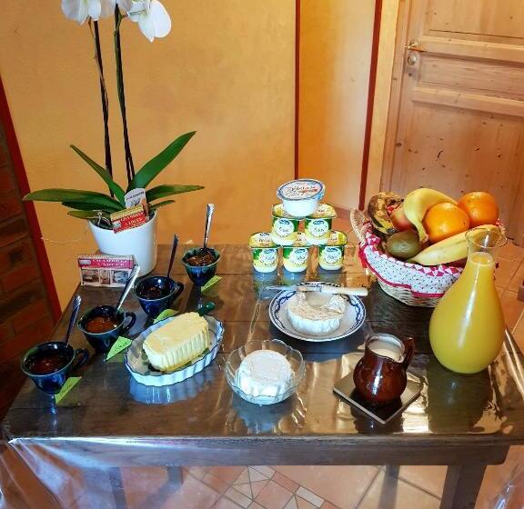 بنسيون Aux Chambres Du Chadoux De Chateaubourg