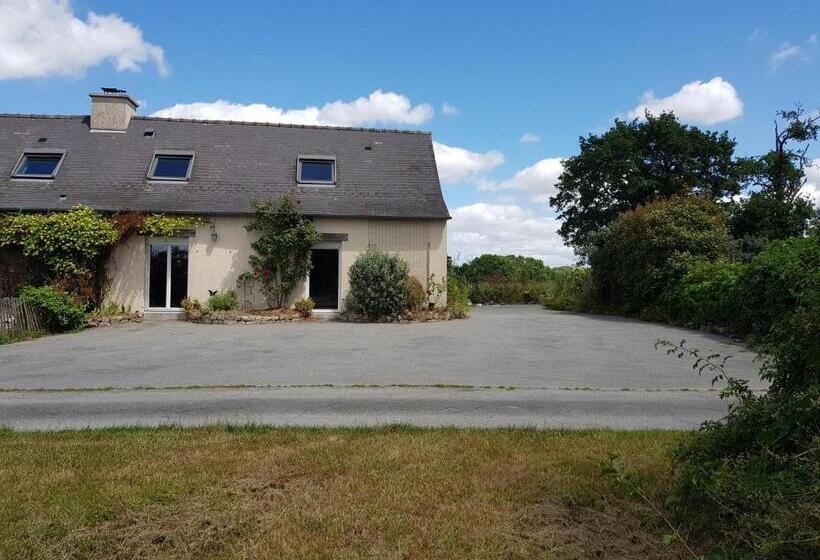 بنسيون Aux Chambres Du Chadoux De Chateaubourg