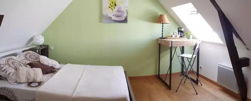 ペンション Aux Chambres Du Chadoux De Chateaubourg