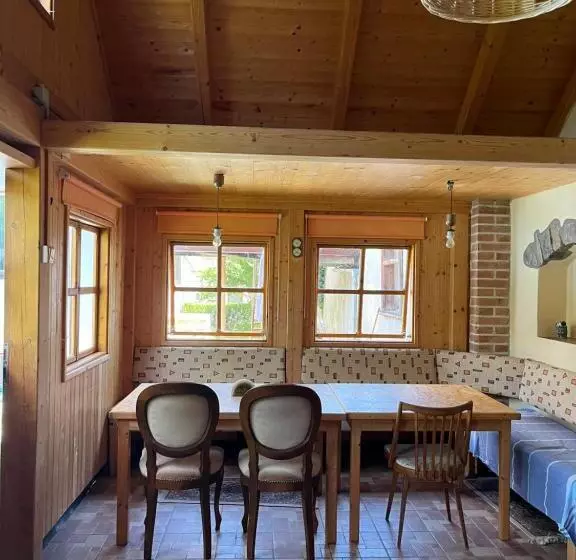 Majatalo Penzion Petra