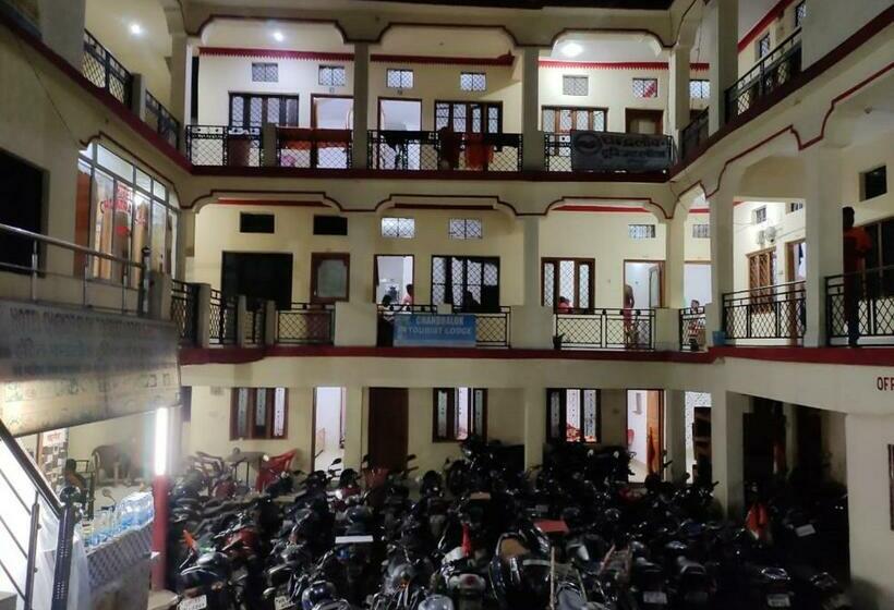 Bed and Breakfast Blue Pine Tourist Lodge By Stayapart , Sitapur 7 Kms Short Of Gaurikund