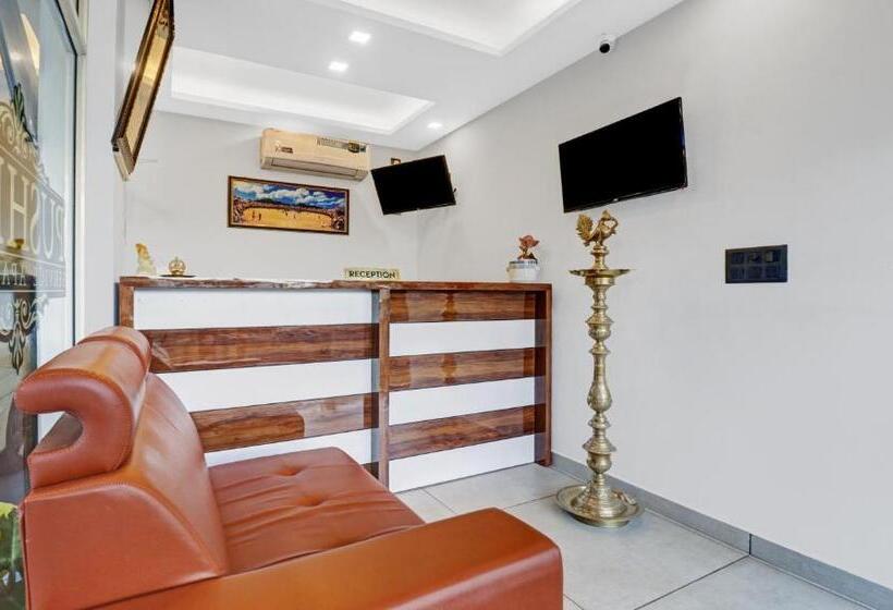 Hotel Treebo Pushpak Service Apartment