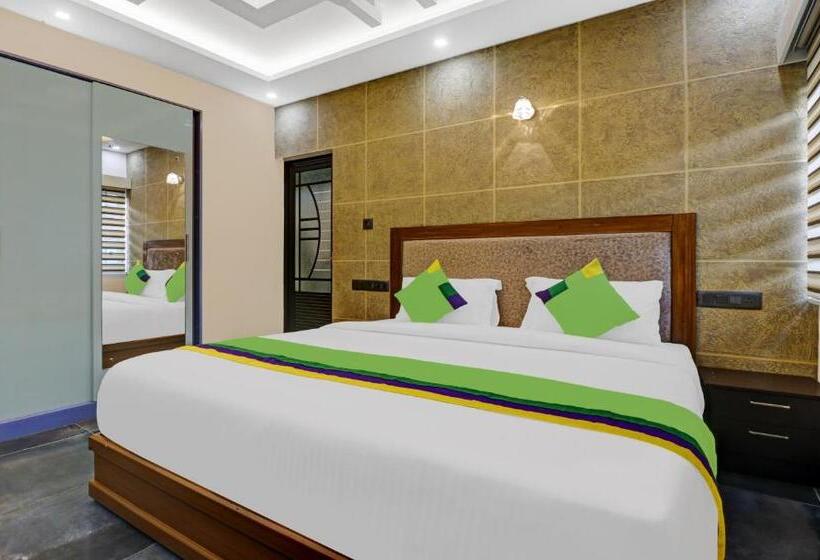 Hotel Treebo Pushpak Service Apartment