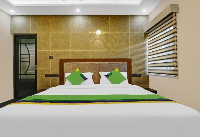 Hotel Treebo Pushpak Service Apartment