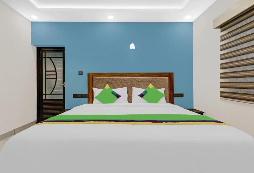 Hotel Treebo Pushpak Service Apartment