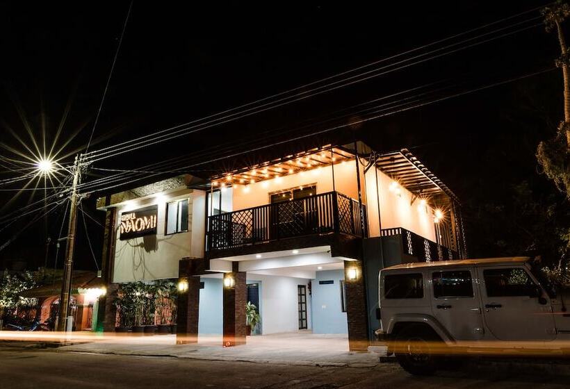 Отель Naomi City Center