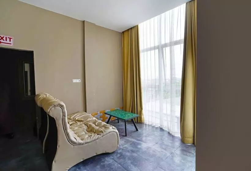 هتل Oyo 91742 Ivy