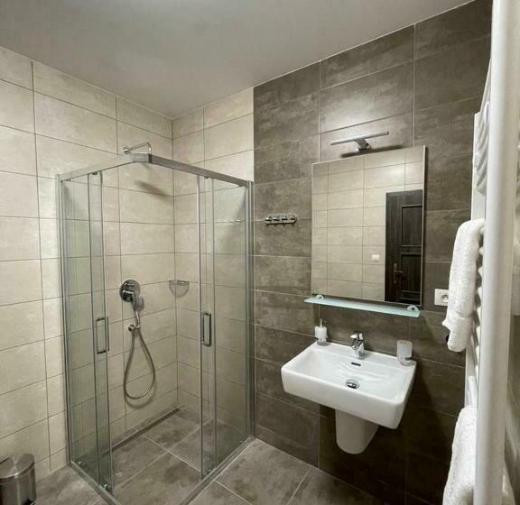 פנסיון Room Mesi