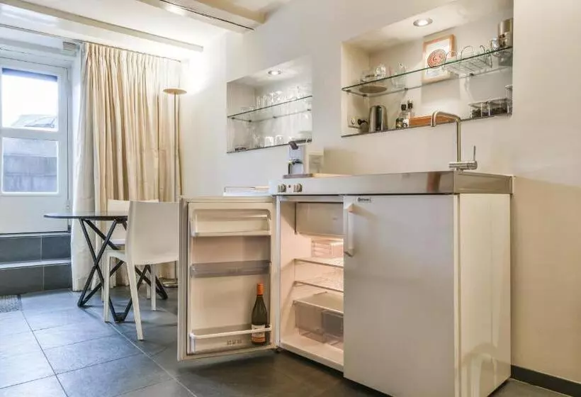 Amsterdam Canal Guest Apartment