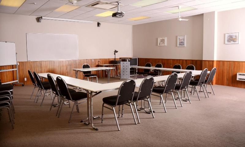 Brougham Heights Motel