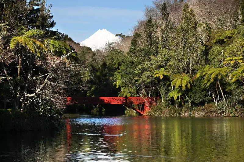 Brougham Heights Motel
