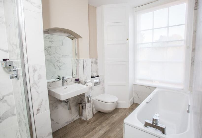 בית מלון כפרי Arden House