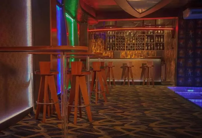 호텔 Avenra Beach Hikkaduwa