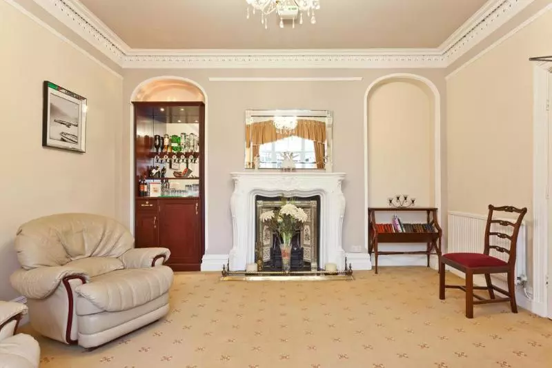 هتل Beaumont Guest House Free Off Site Health Club Adults Only