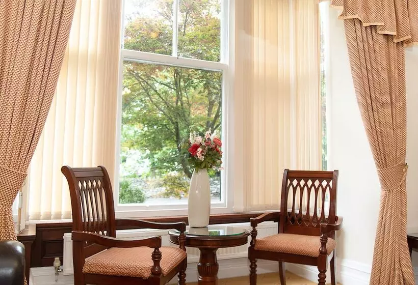 هتل Beaumont Guest House Free Off Site Health Club Adults Only