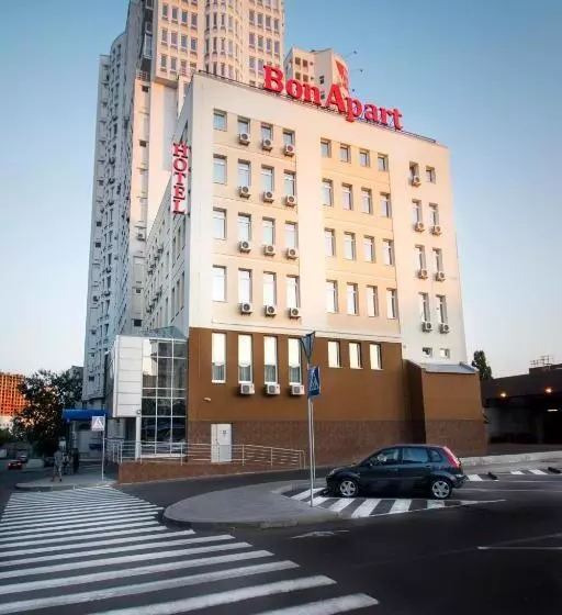 Bonapart Hotel By Uhm