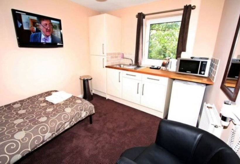 فندق Central Studios Gloucester Road By Roomsbooked   Free Parking