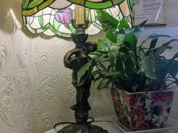 Отель The Sycamore Guest House