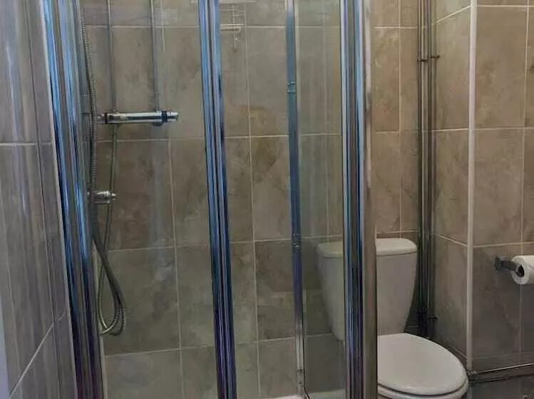 Отель The Sycamore Guest House