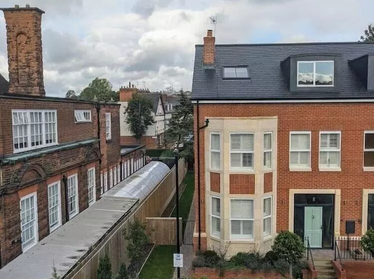 Отель The Sycamore Guest House