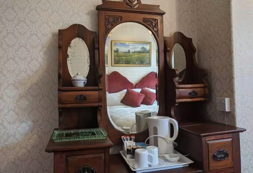 Отель The Sycamore Guest House