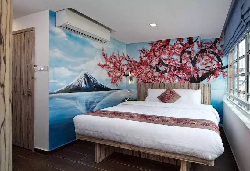 هتل Clover The Arts