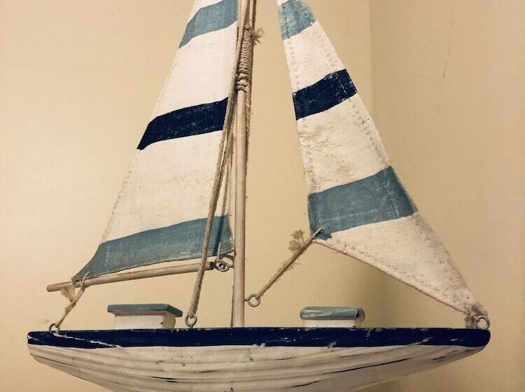 בית מלון כפרי Crown Lodge