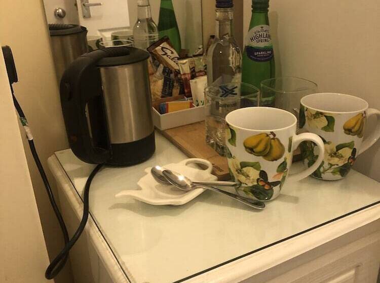 בית מלון כפרי Crown Lodge