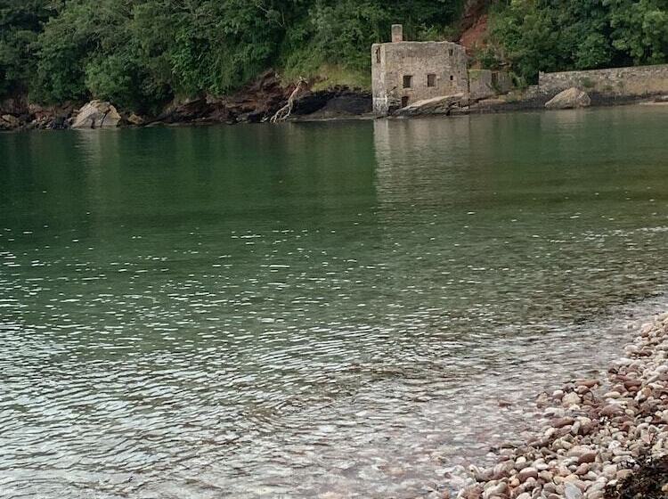 בית מלון כפרי Crown Lodge