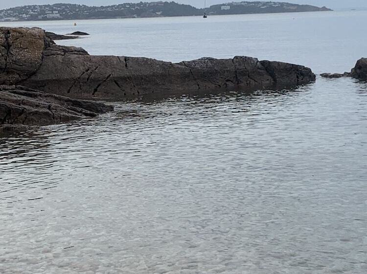 בית מלון כפרי Crown Lodge