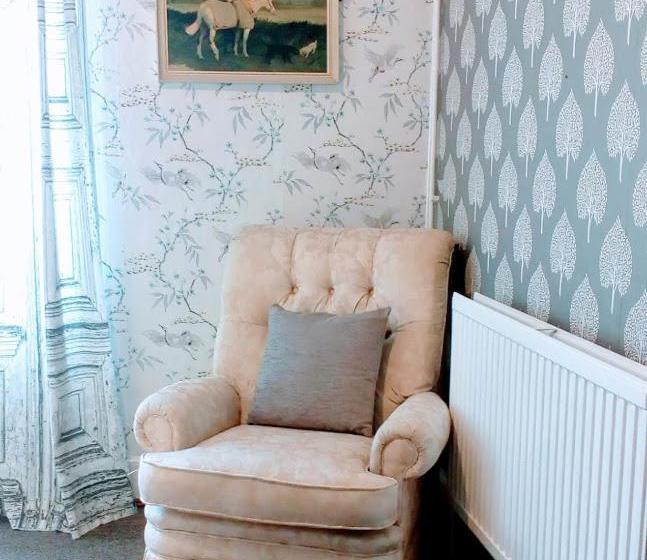 فندق East Midlands Guesthouse