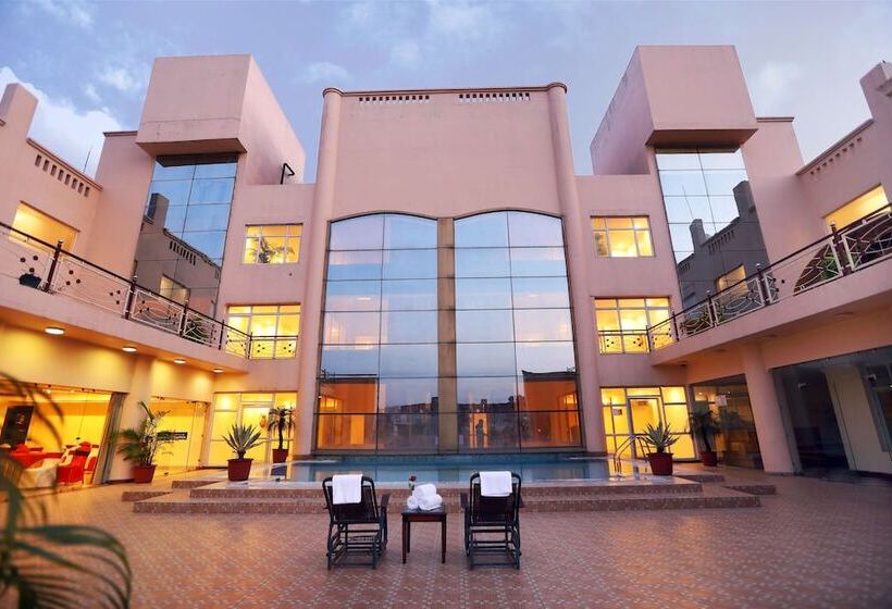 هتل Golden Tulip Haridwar