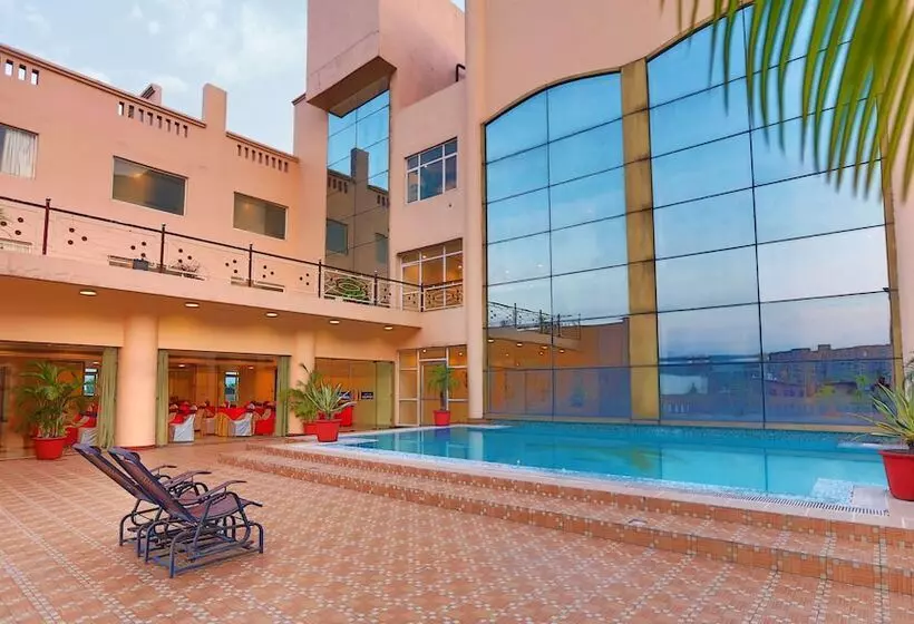 酒店 Golden Tulip Haridwar