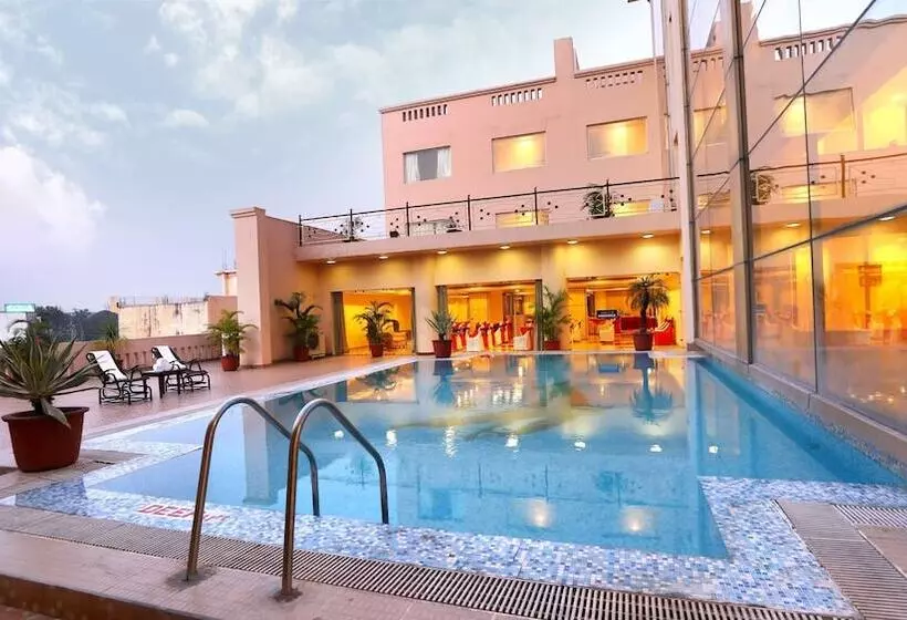 酒店 Golden Tulip Haridwar