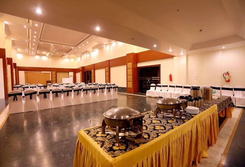 هتل Golden Tulip Haridwar