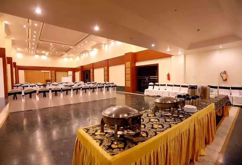 酒店 Golden Tulip Haridwar