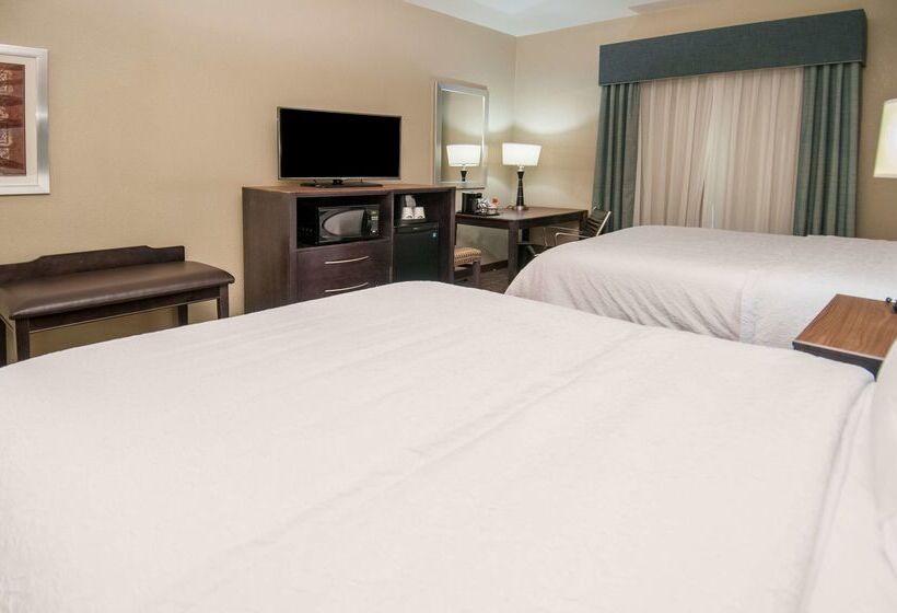 Отель Hampton Inn Hernando
