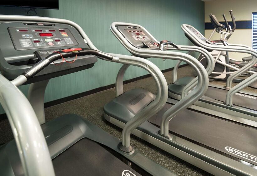 Отель Hampton Inn Hernando