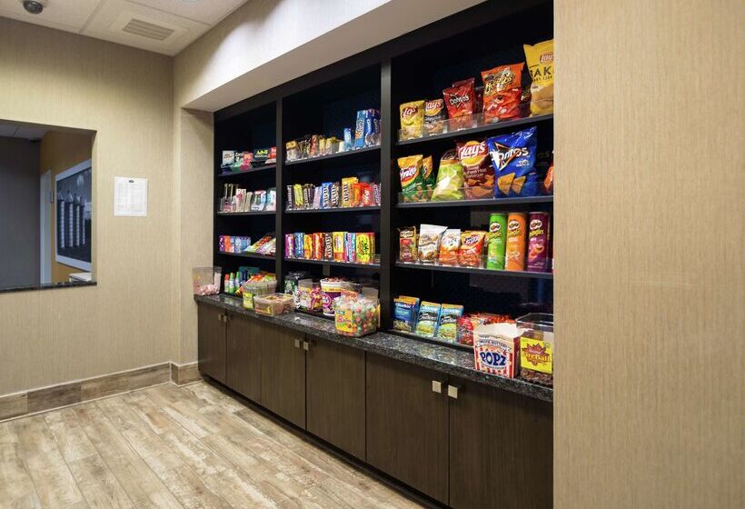 Отель Hampton Inn Hernando