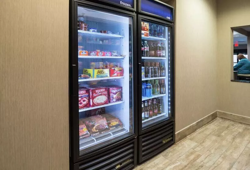 Отель Hampton Inn Hernando