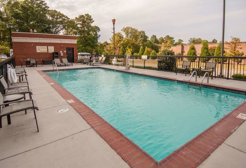 Отель Hampton Inn Hernando