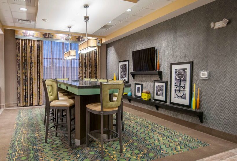 Отель Hampton Inn Hernando