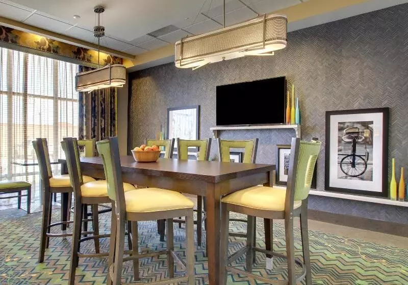 Отель Hampton Inn Hernando