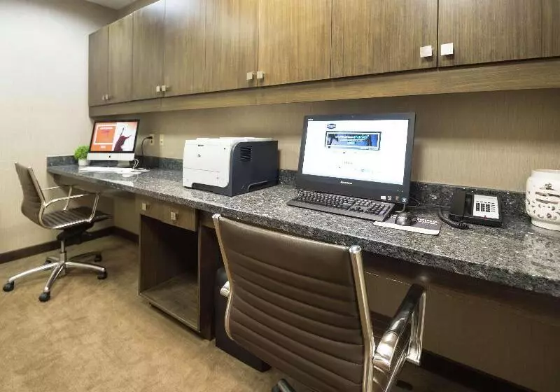 Отель Hampton Inn Hernando