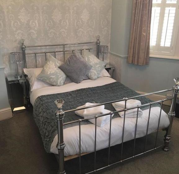 فندق Lakeside Guest House