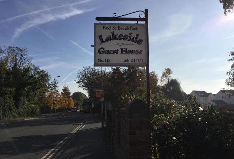 فندق Lakeside Guest House