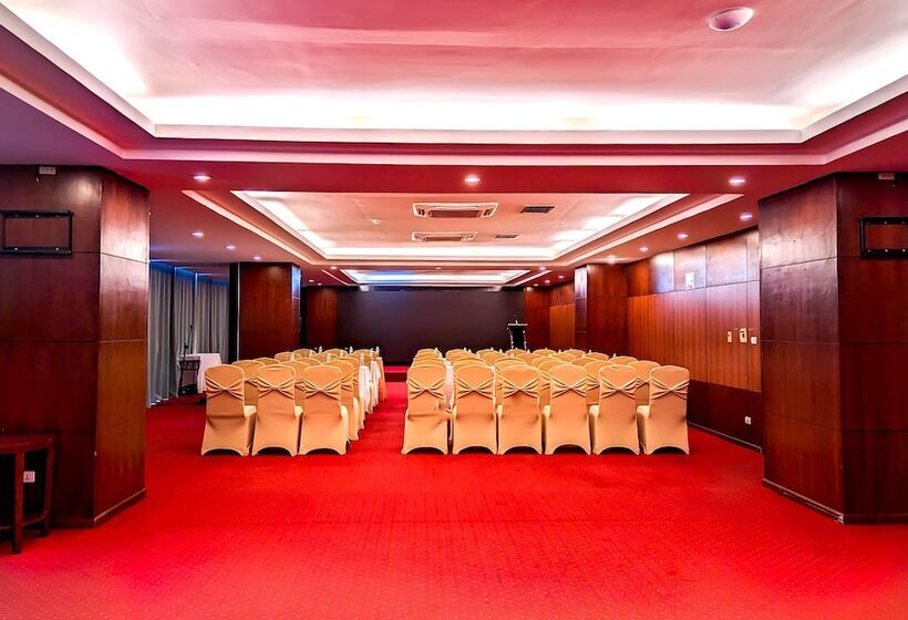 فندق Muong Thanh Grand Xa La