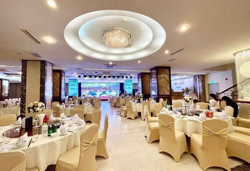 فندق Muong Thanh Grand Xa La