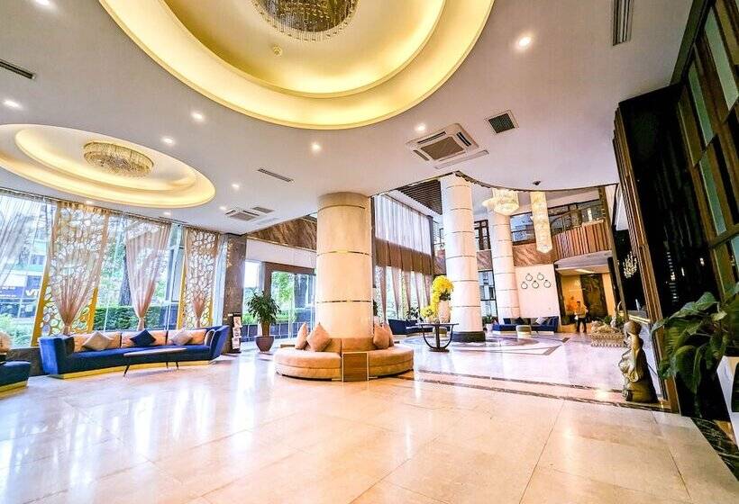 فندق Muong Thanh Grand Xa La