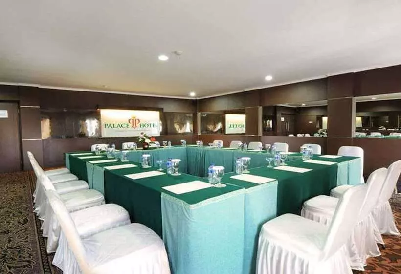 ホテル Palace